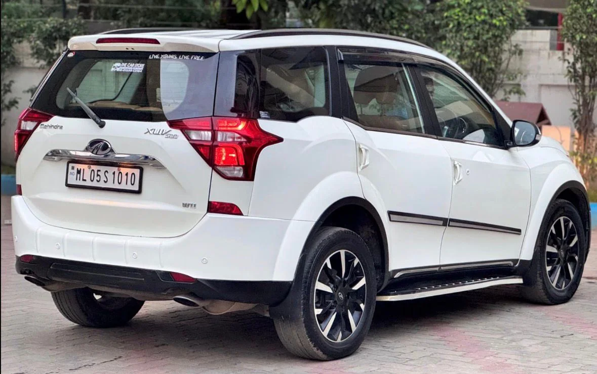 Mahindra XUV500 - Thumbnail 3